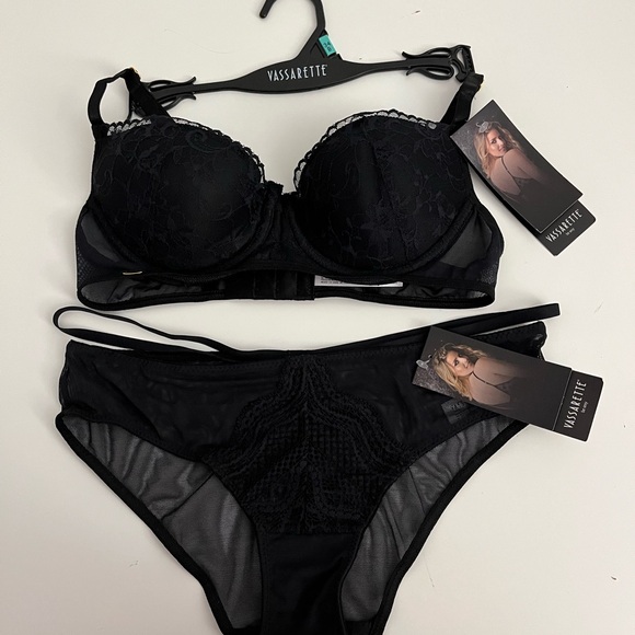 Vassarette Black Lace Bra & Panty Set Size 34B / S Sexy Lingerie NWT - Picture 1 of 8